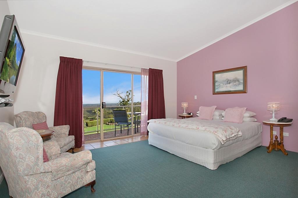 Eagle Heights Mountain Resort Room photo